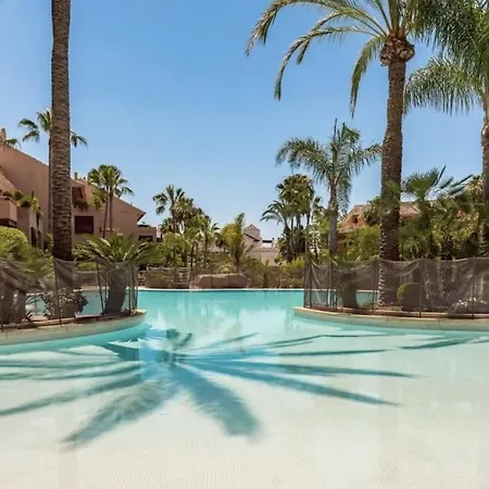 Beautiful 5 * Penthouse Very Near The Apartment Marbella